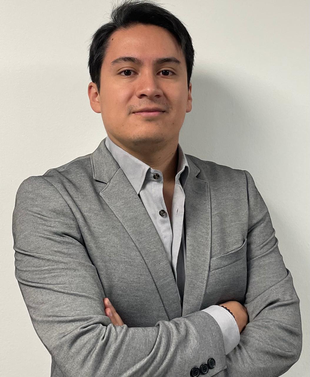 Carlos Bolaños — Founder Traqciona